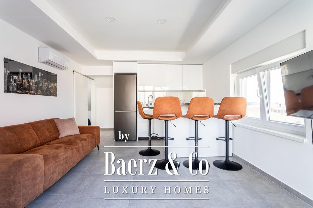 Property photo 2 of 27