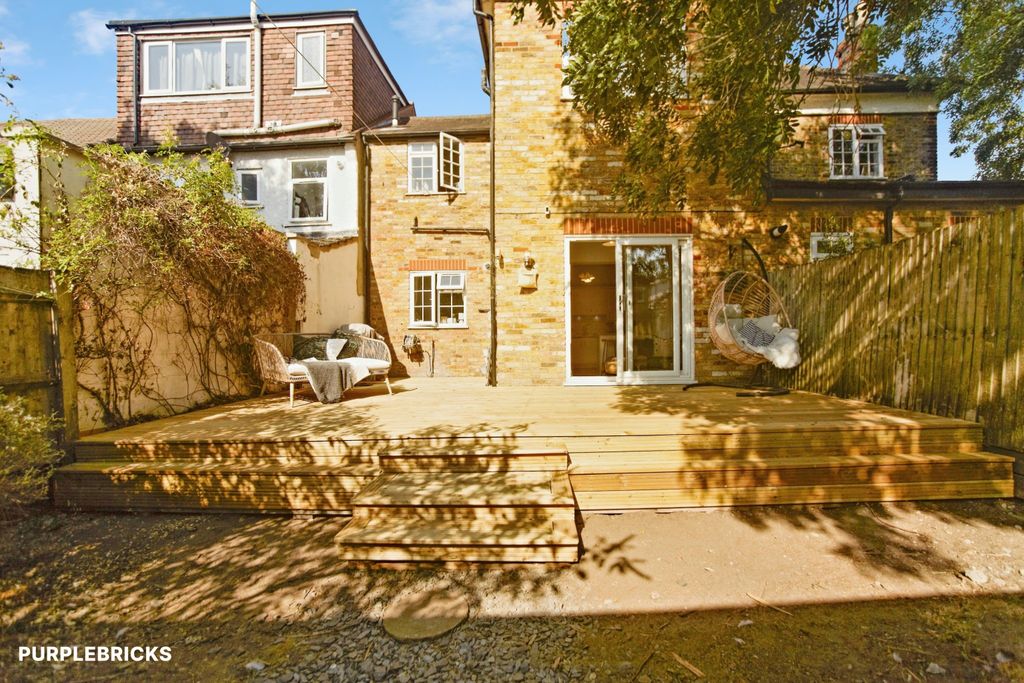 Property photo 1 of 18 Garden