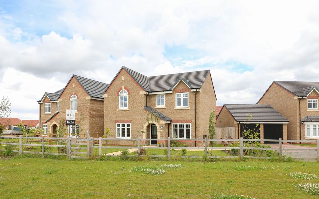 Property photo 1 of 43