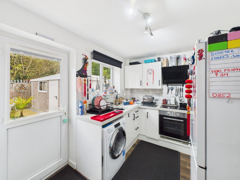 Property photo 2 of 16 4404374