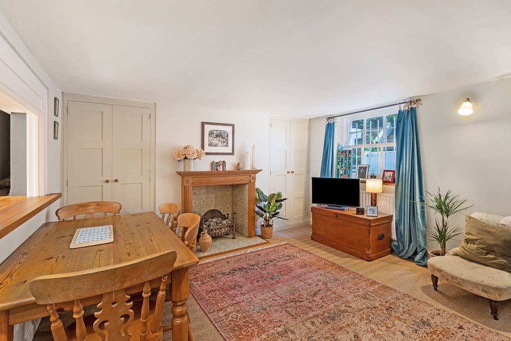 Property photo 3 of 32