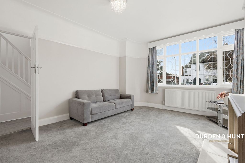 Property photo 3 of 21