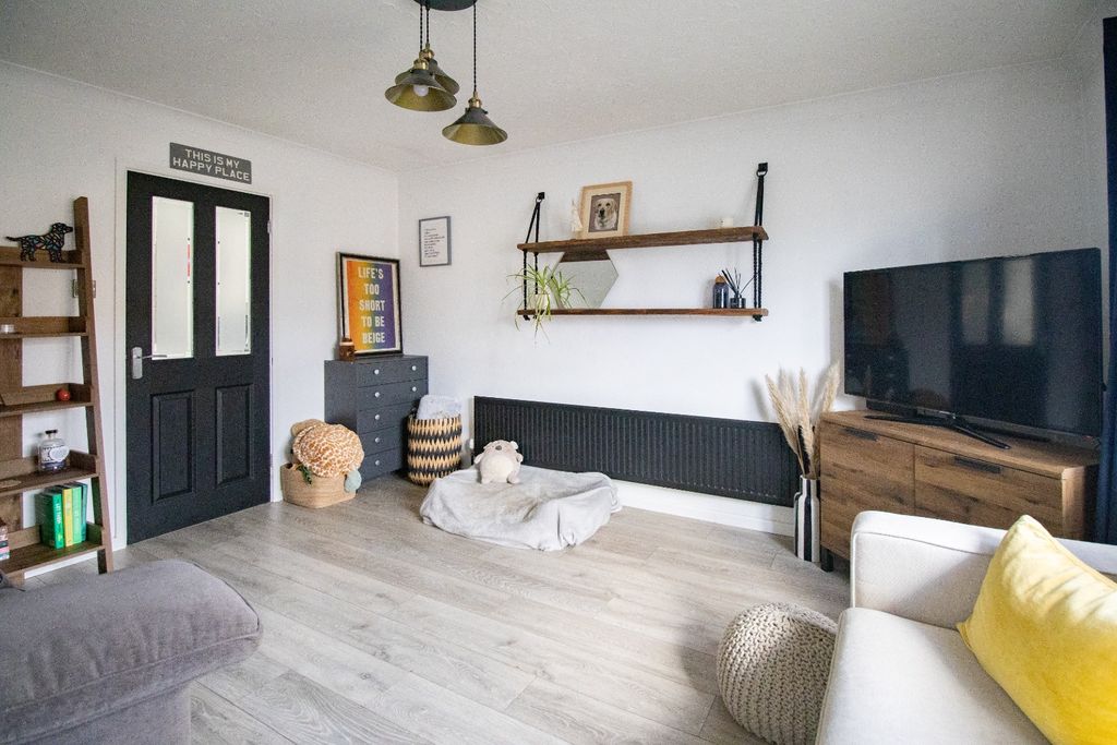 Property photo 3 of 14 5600132