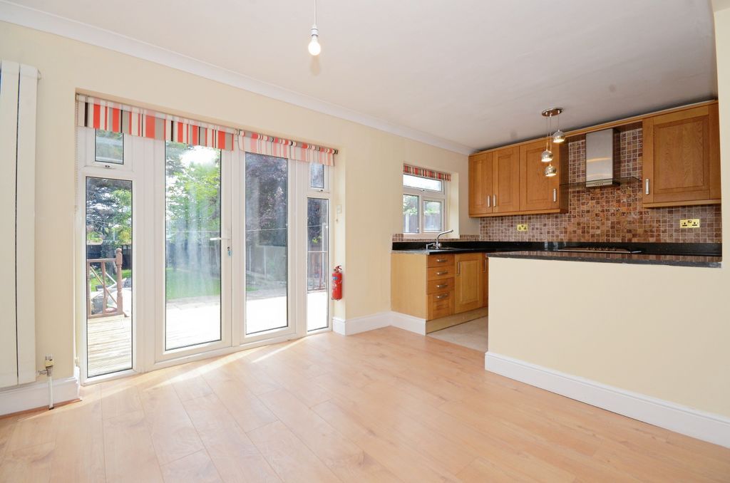 Property photo 2 of 20 Kitchen/Diner