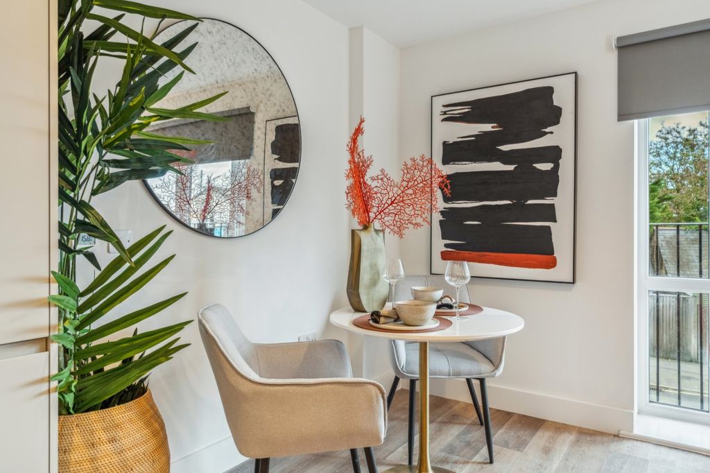 Property photo 3 of 8 Picture No. 17