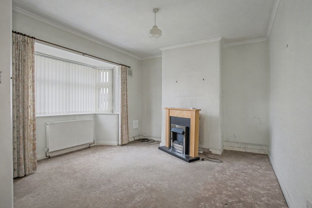 Property photo 2 of 16 79 Queen Street, Wigan, Wn3 4Hx