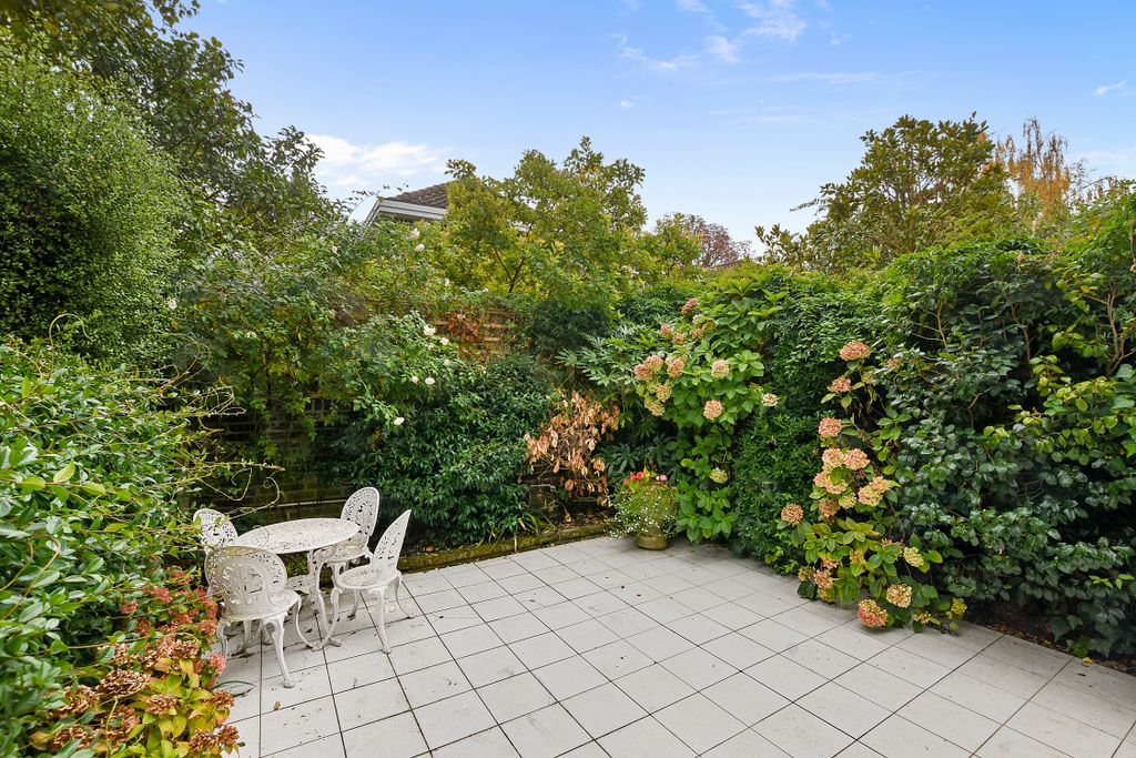 Property photo 2 of 14