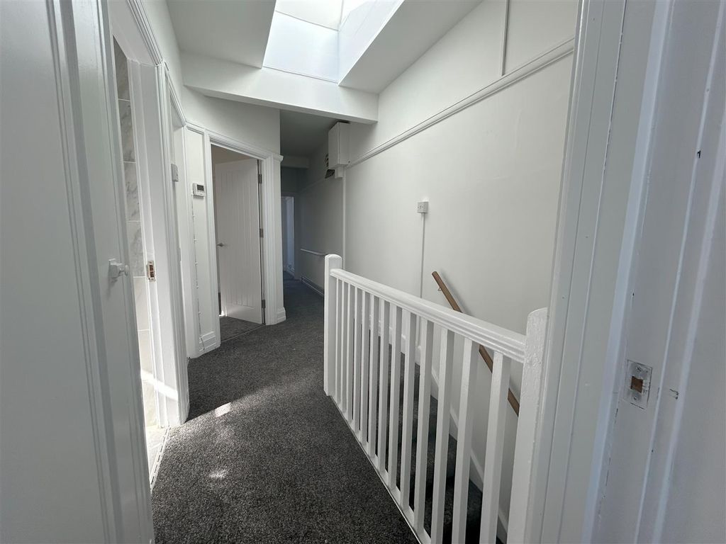 Property photo 2 of 7 Third Image