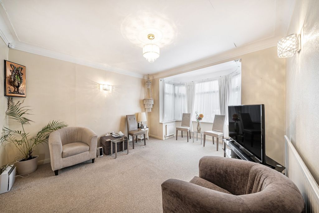 Property photo 2 of 19 1380134-17-691331...