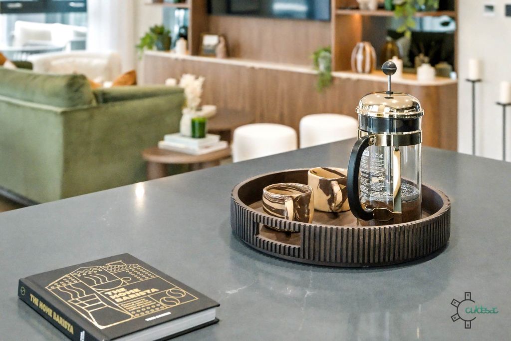 Property photo 2 of 27