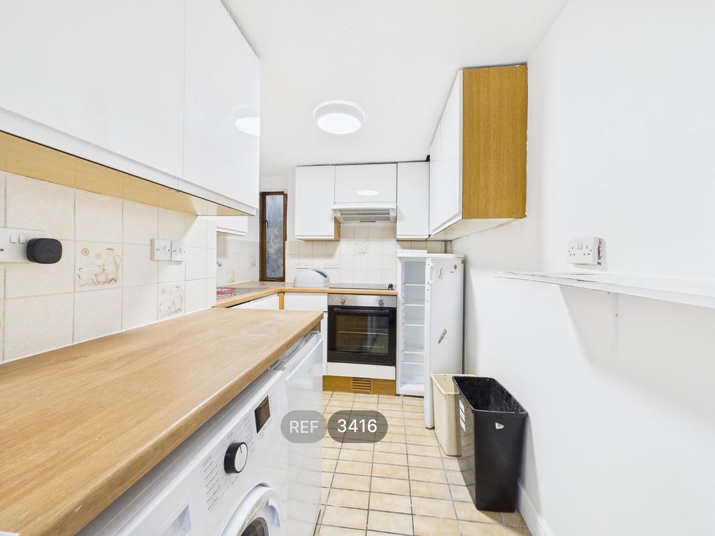 Property photo 3 of 15 Kitchen