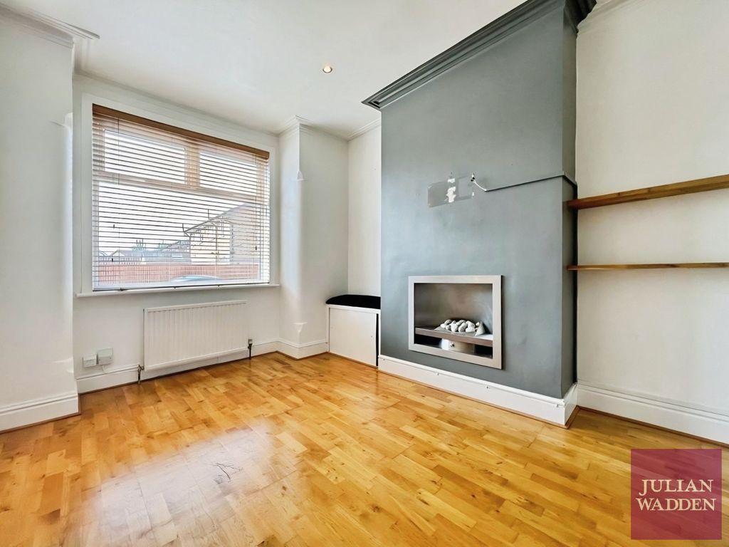 Property photo 2 of 8 Picture No. 10