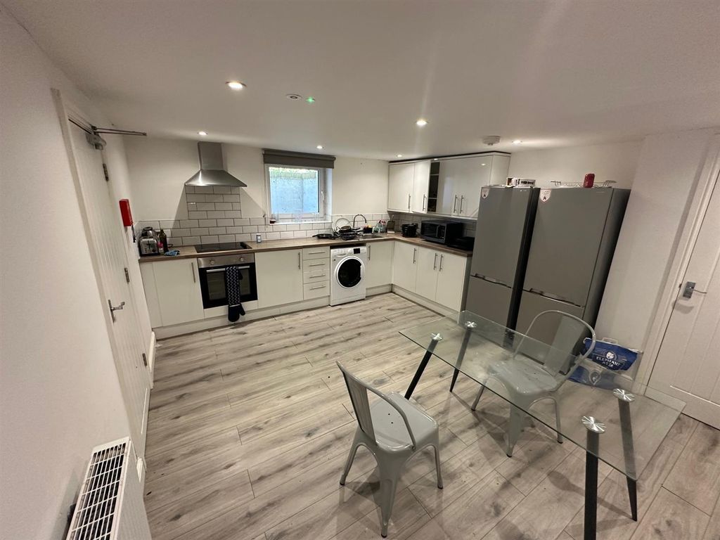 Property photo 3 of 4 Bb_3Iqz0Ckysgquuwgbafq.Jpg