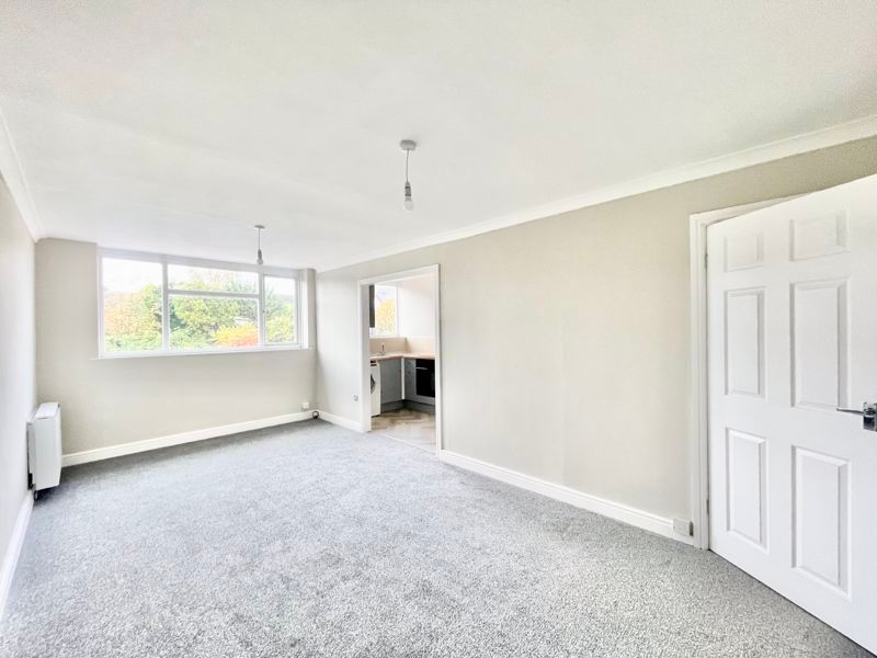 Property photo 1 of 11 Photo 5