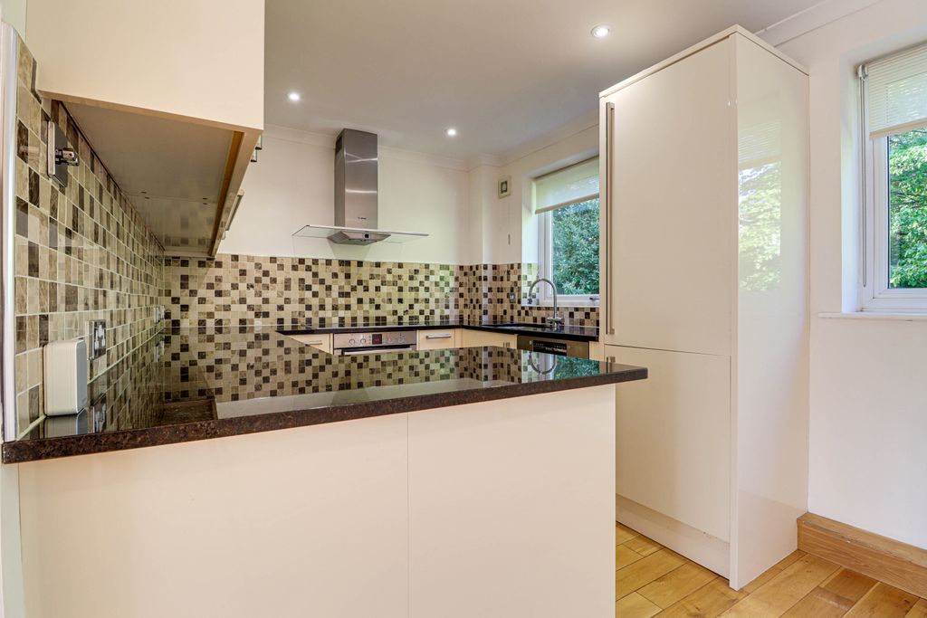 Additional image 6 of 3 bed terraced house for saleOld Rectory Close, Harpenden AL5