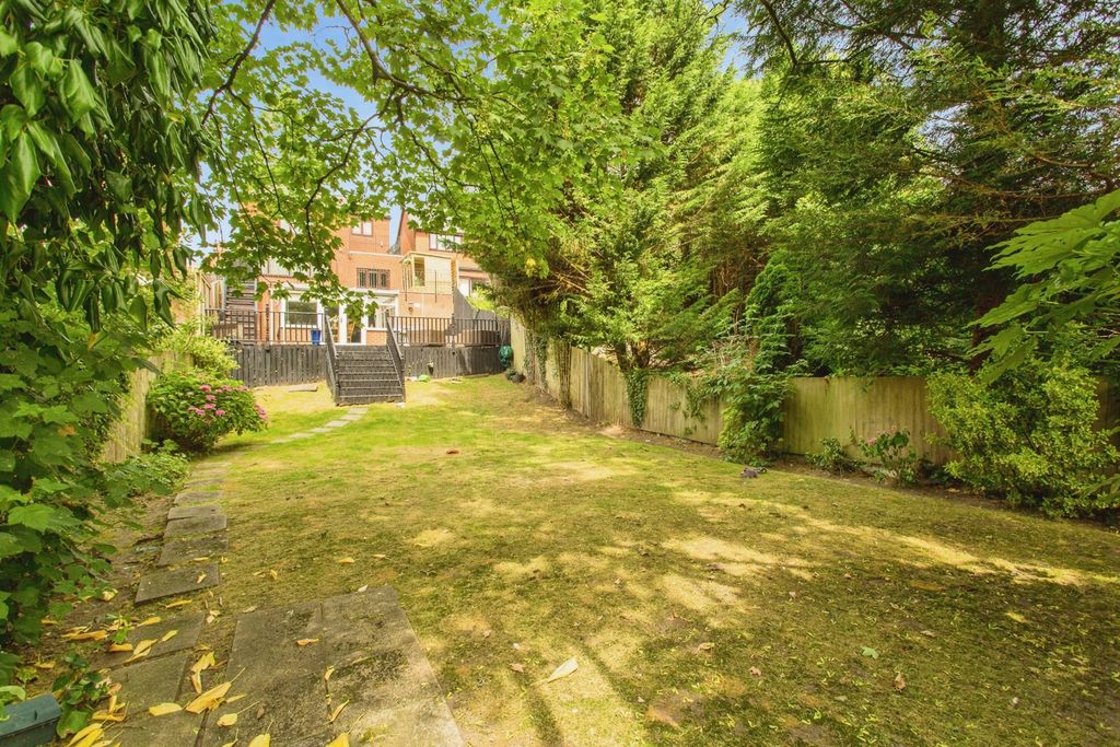 Property photo 2 of 20 Pbox-Img.Jpg
