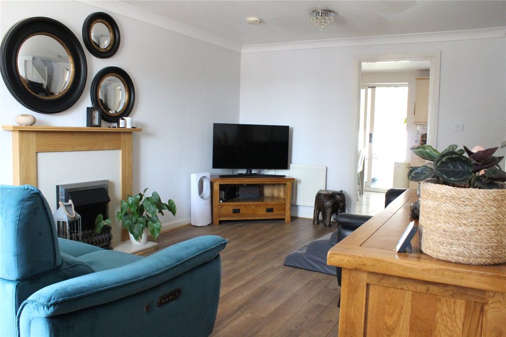 Property photo 2 of 14 Picture No. 01