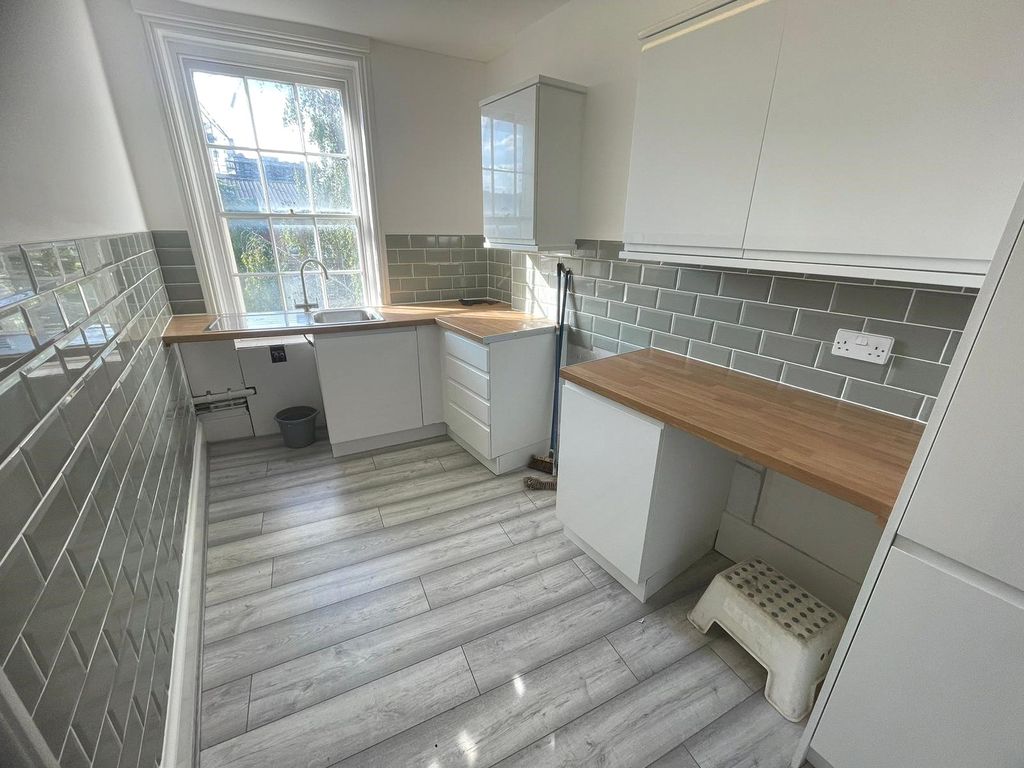 Property photo 1 of 8 Picture No. 02