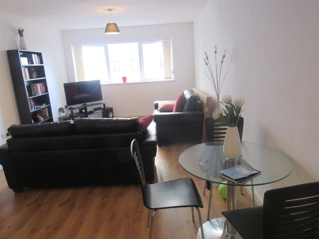 Property photo 2 of 7