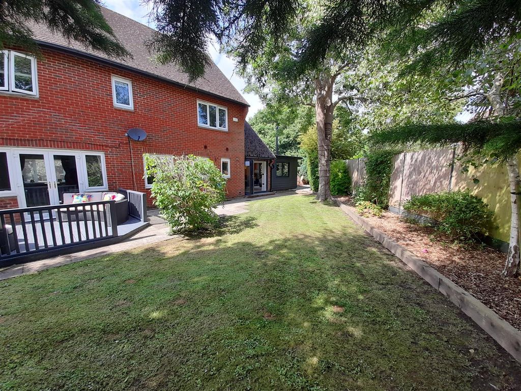 Property photo 2 of 25 Rear Garden 5.Jpg