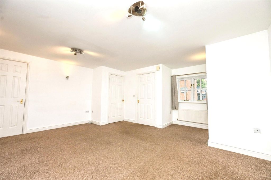Property photo 3 of 13 Living Room