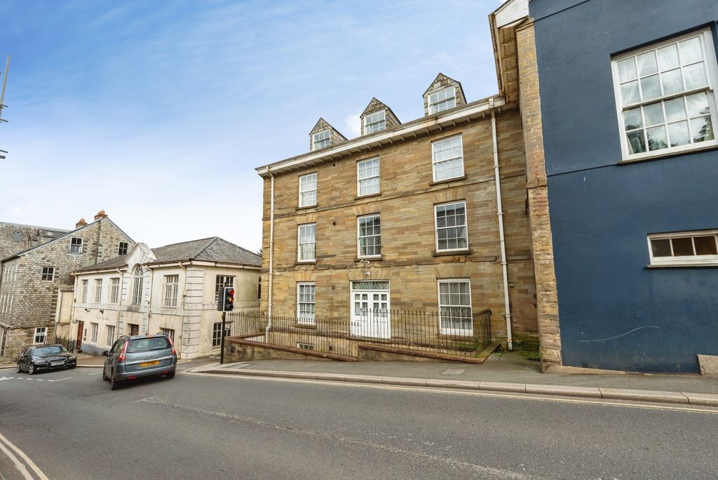 Property photo 1 of 11 Pbox-Img.Jpg