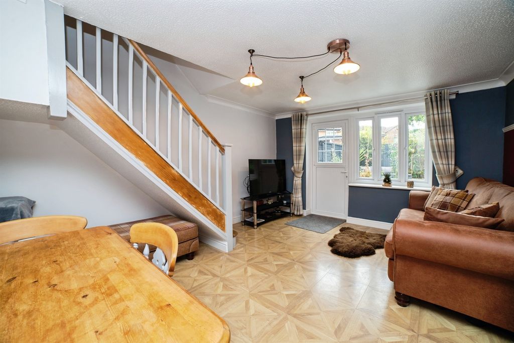 Property photo 3 of 17