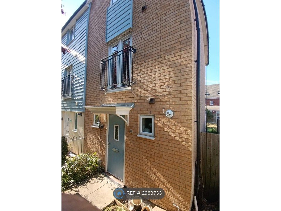 Property photo 3 of 28