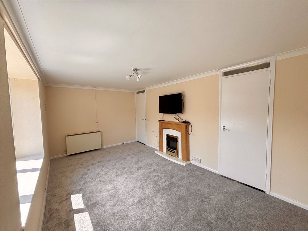 Property photo 2 of 28 Picture No. 41