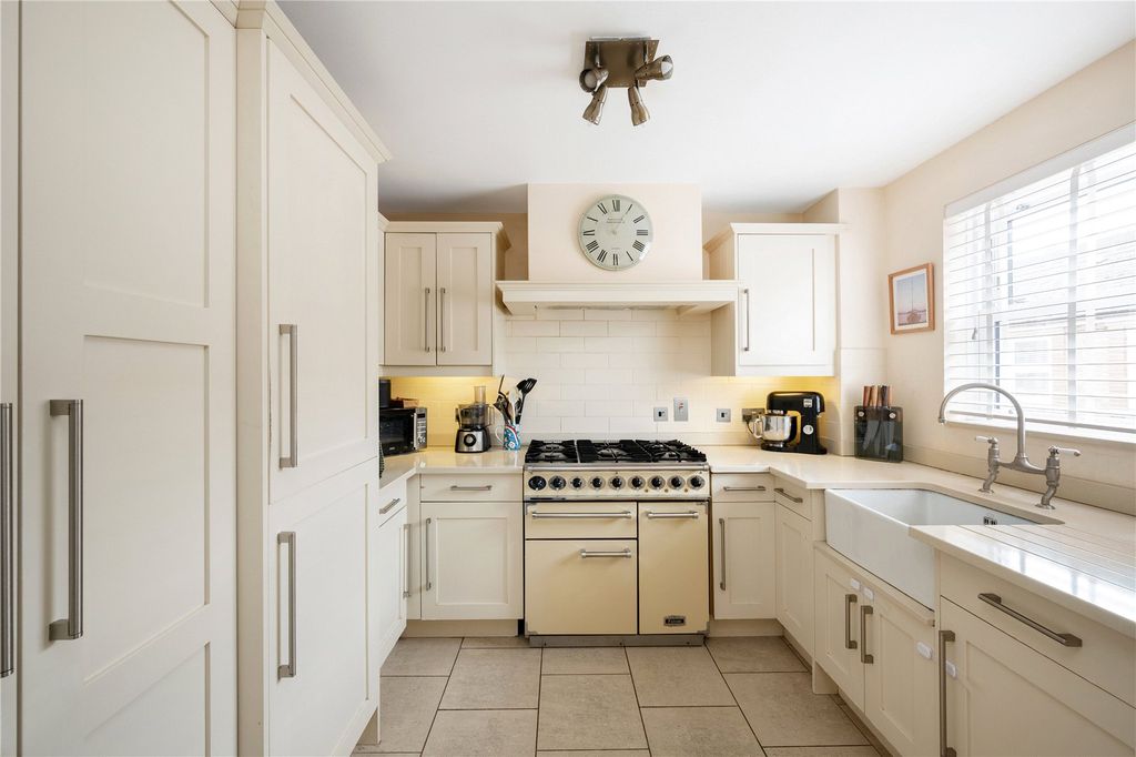 Property photo 3 of 20 Picture No. 10