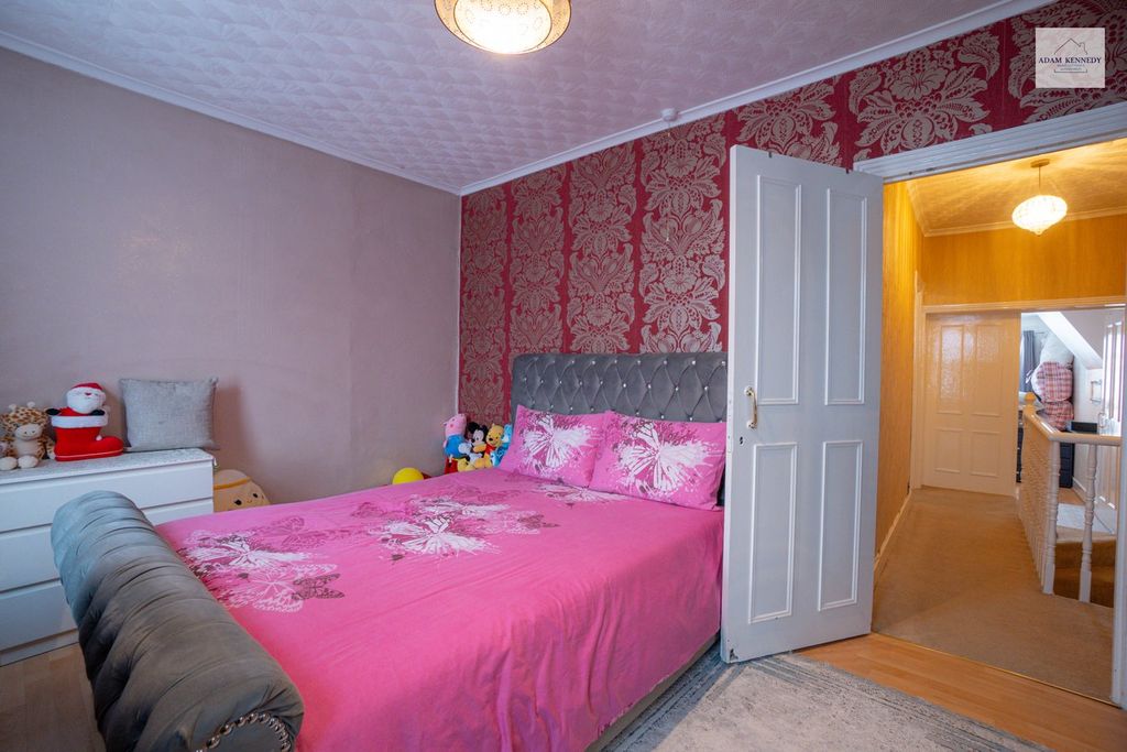 Property photo 3 of 24