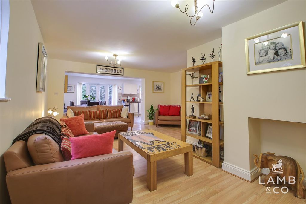 Property photo 3 of 22