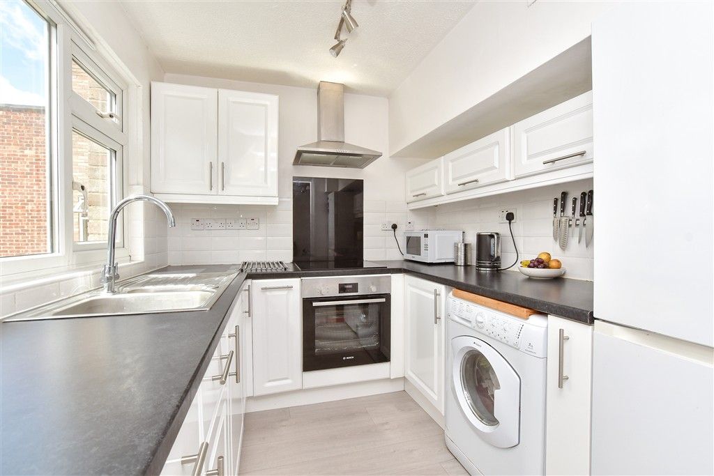 Property photo 3 of 14 Kitchen