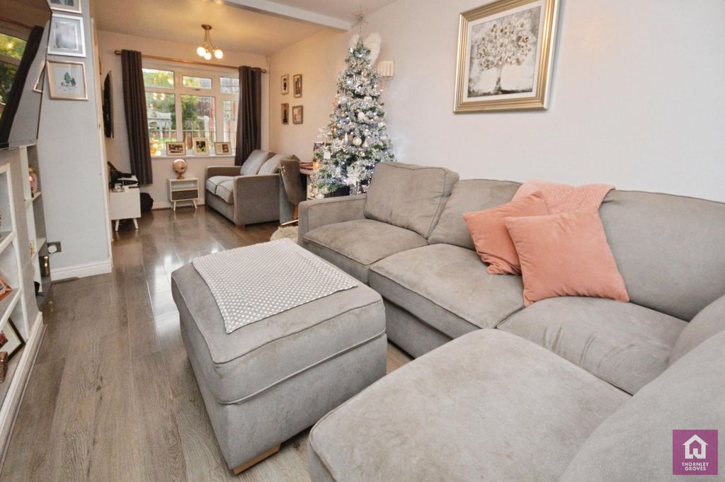 Property photo 2 of 16 Living/Dining Room