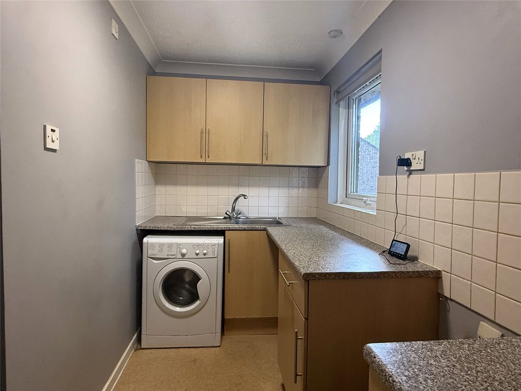 Property photo 3 of 6 Kitchen