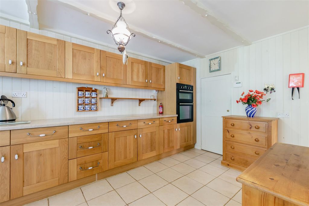 Property photo 2 of 17 Kitchen/Dining Area