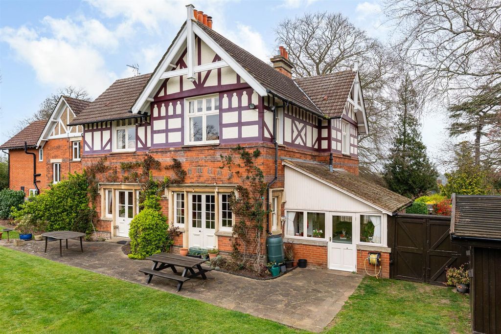 Additional image 14 of 4 bed semi-detached house for saleQueens Hill House, Queens Road, Hertford SG13