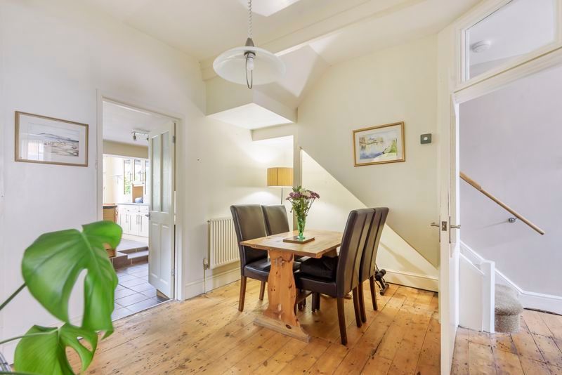 Property photo 3 of 11 Photo 13