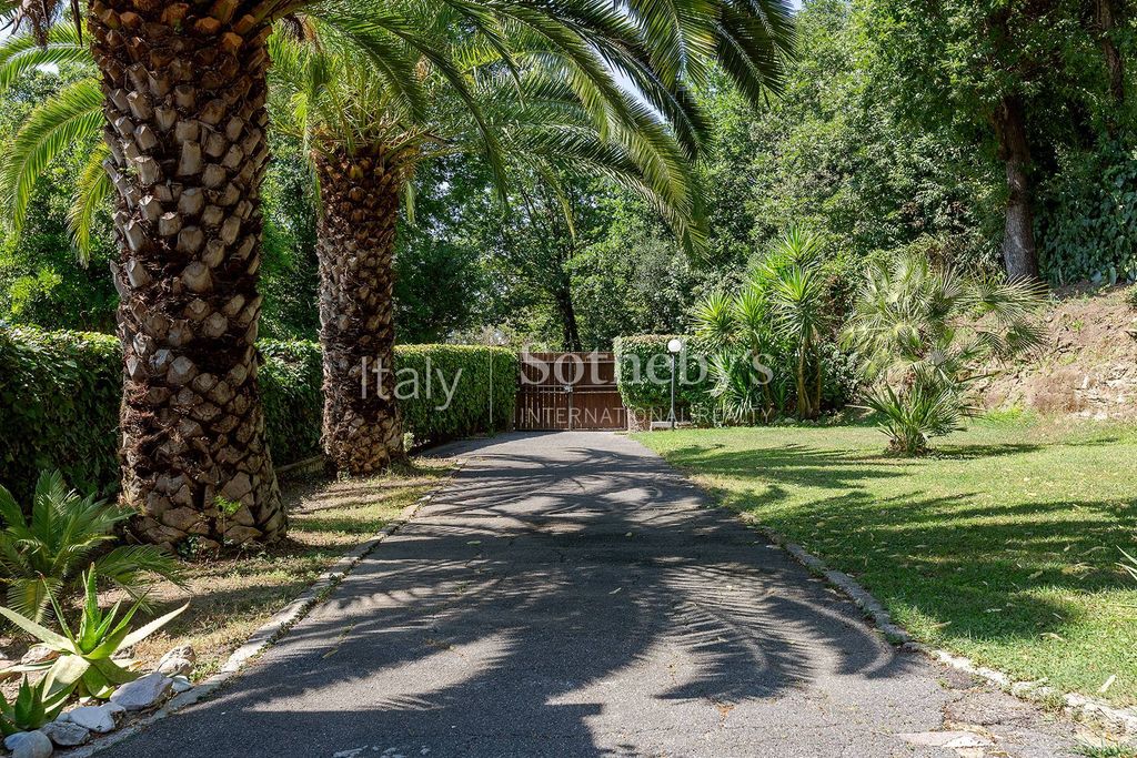 Property photo 2 of 30