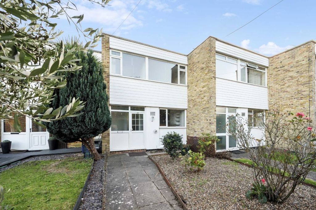 Property photo 1 of 8