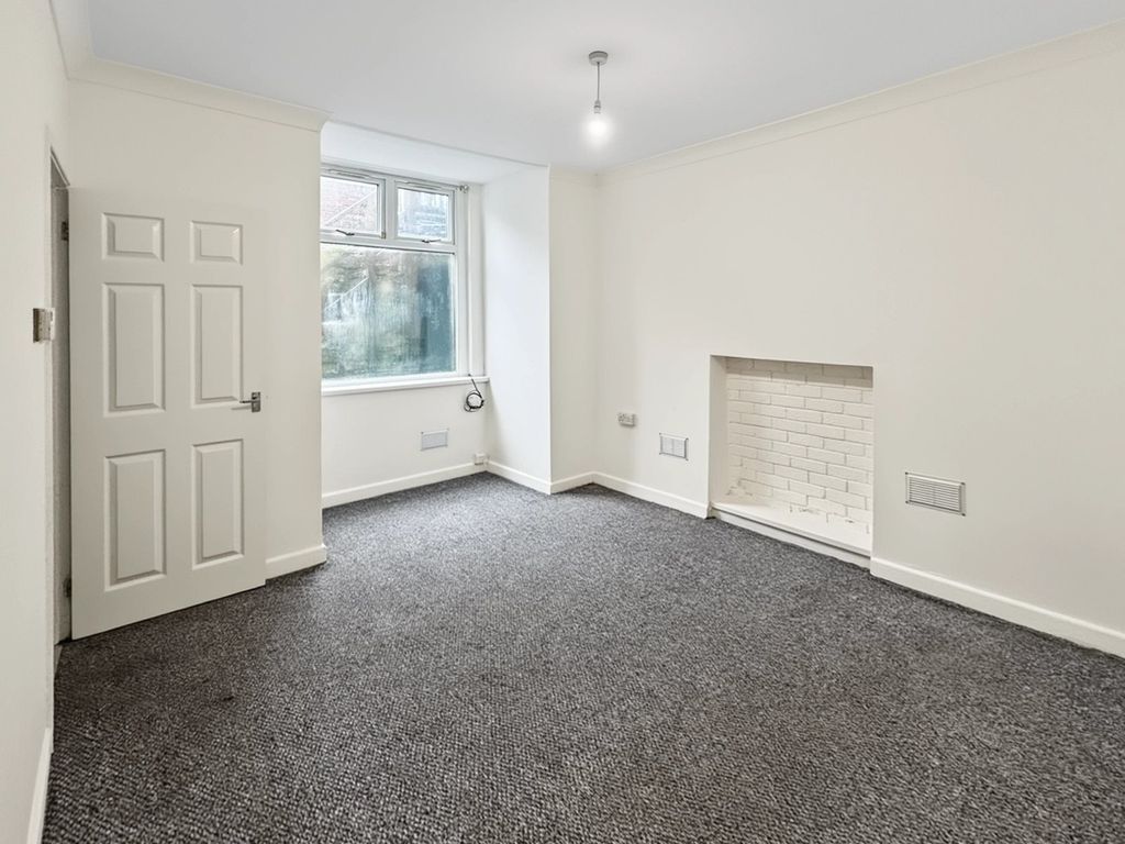 Property photo 3 of 9 Living Room -