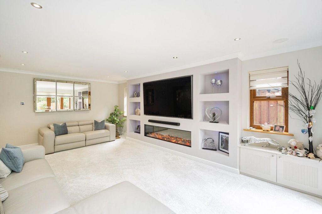 Additional image 8 of 4 bed detached house for saleChatsworth Road, Worsley, Manchester M28