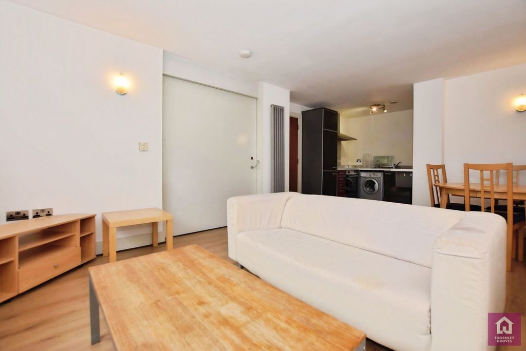 Property photo 3 of 16 Pbox-Img.Jpg