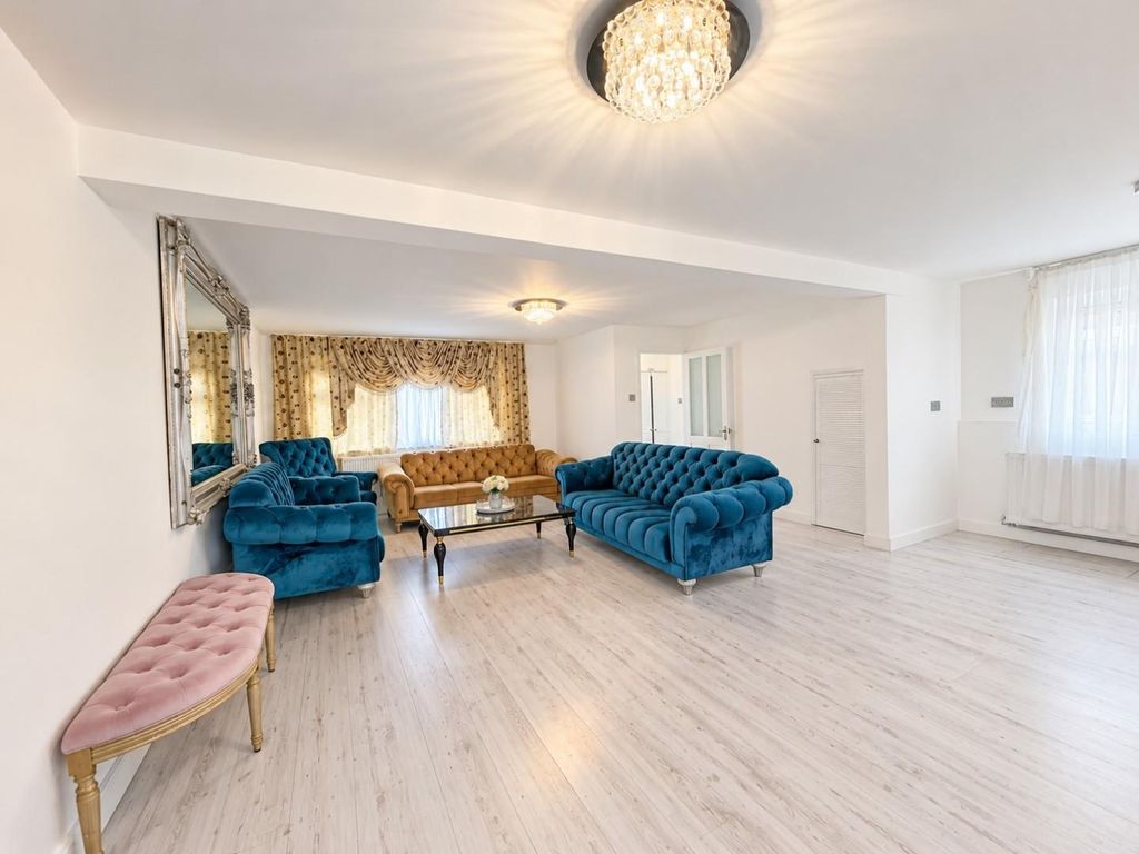 Property photo 3 of 13 3A.Jpg