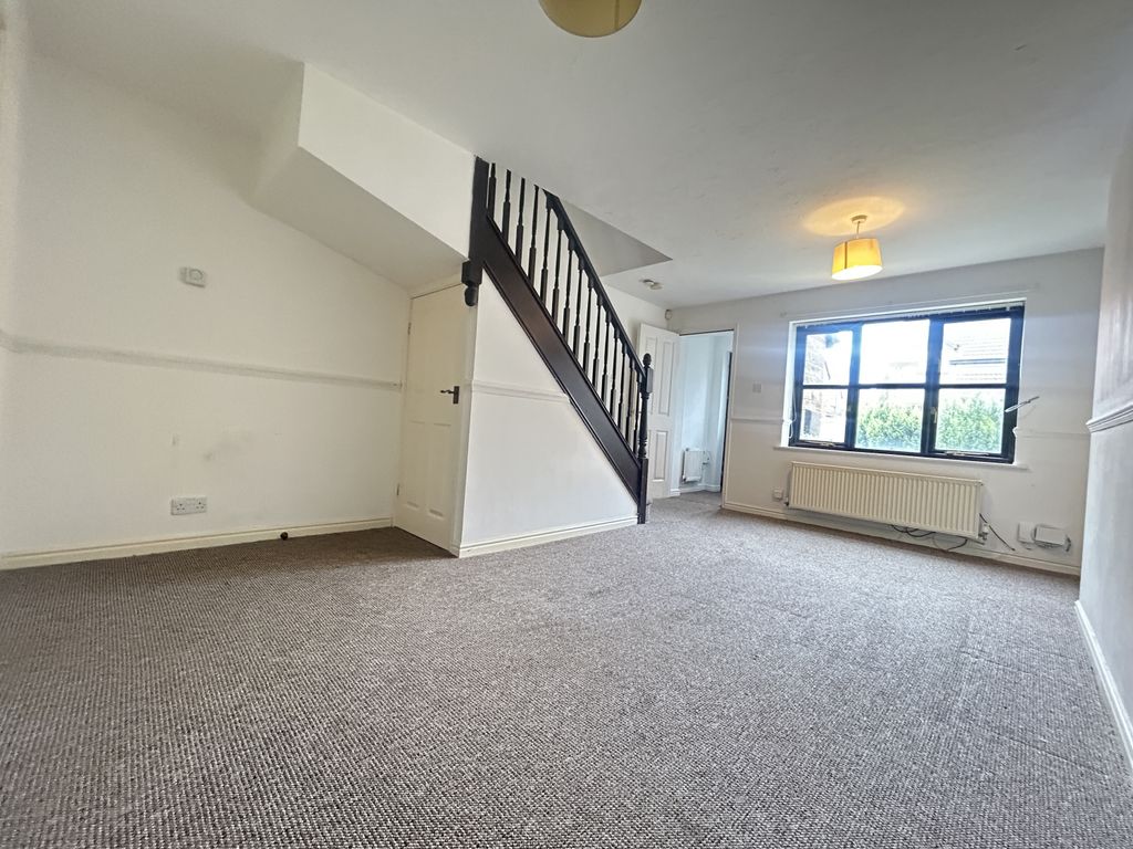 Property photo 3 of 12 Img_1273