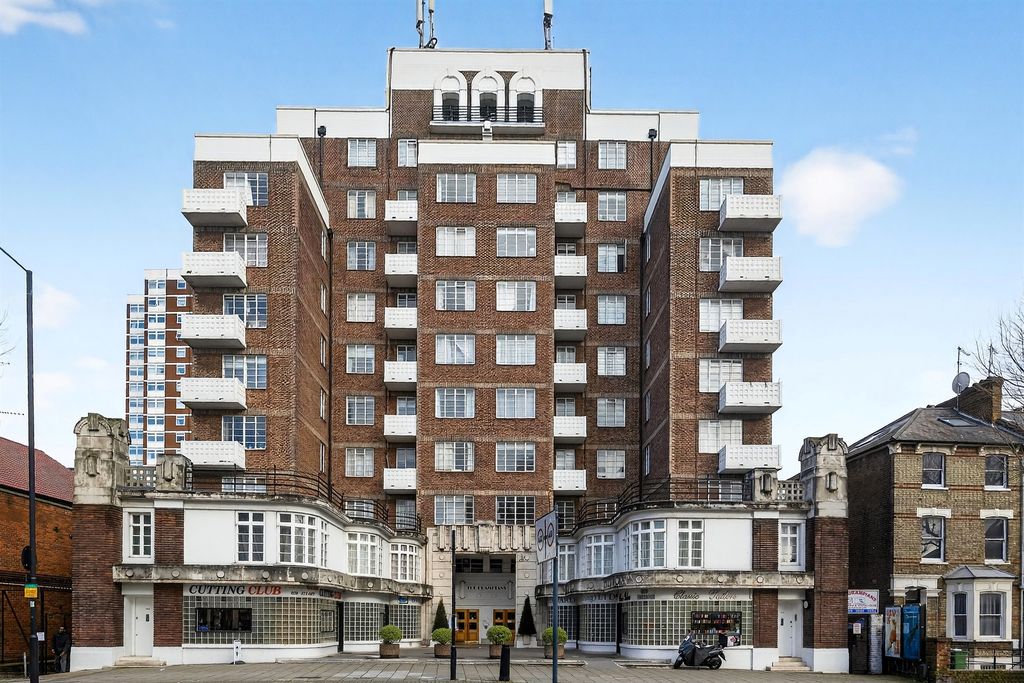 Property photo 1 of 12