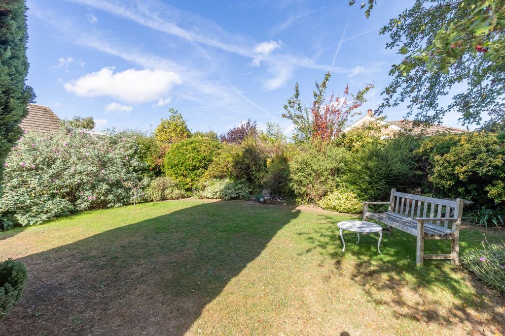 Property photo 2 of 11