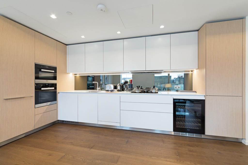 Property photo 2 of 9 Kitchen