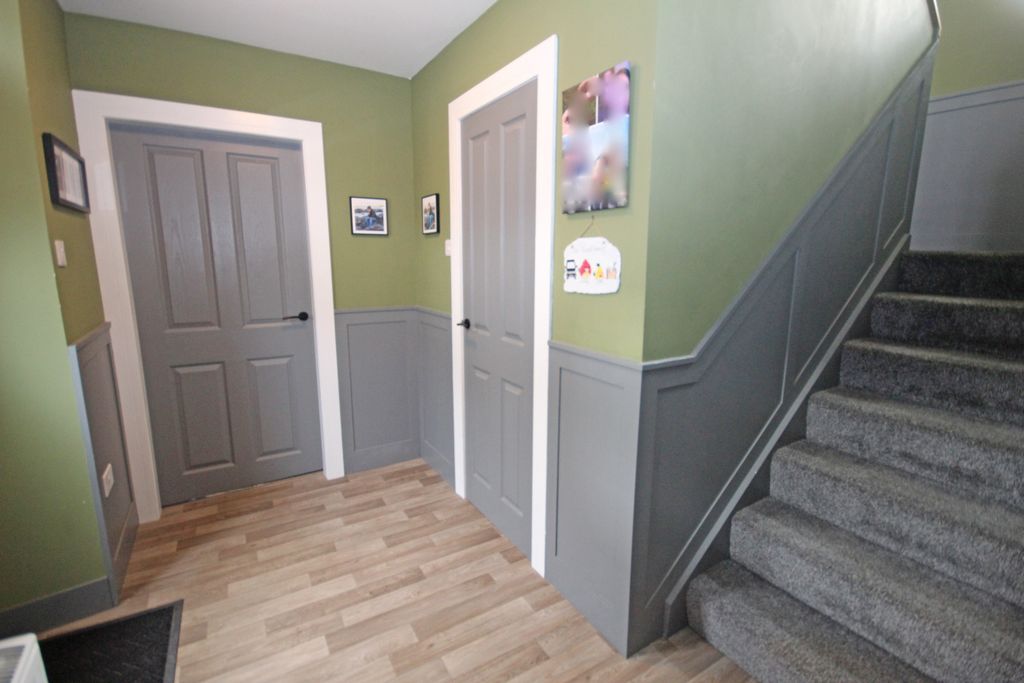 Property photo 3 of 25
