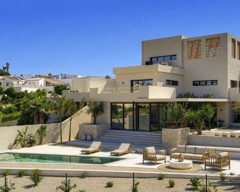 Property photo 1 of 49